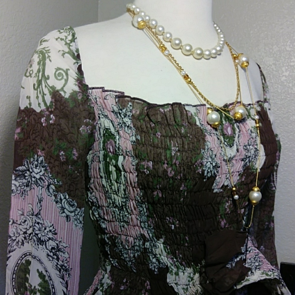 Sharagano Paris. Hobbit Top sz small